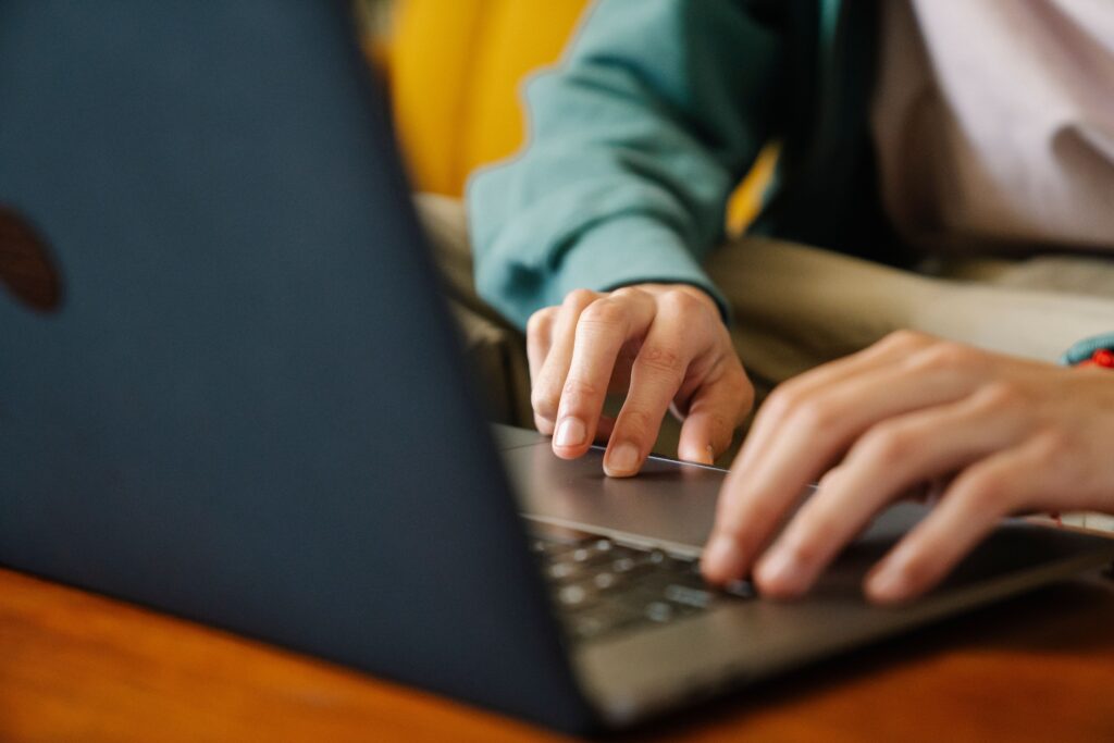 Thumbnails & Ad Creatives virtual assistant designing graphics for social media and ads